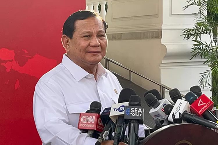 Prabowo memberikan keterangan usai melaporkan hasil kunker ke Yordania dan Arab Saudi. (Tim Prabowo)