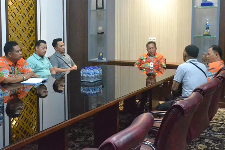 Pengkot Taekwondo Indonesia dan panitia Salatiga Open III audensi ke Pj Walikota Salatiga, Yasip Khasani.   (Dok Prokompim Salatiga)