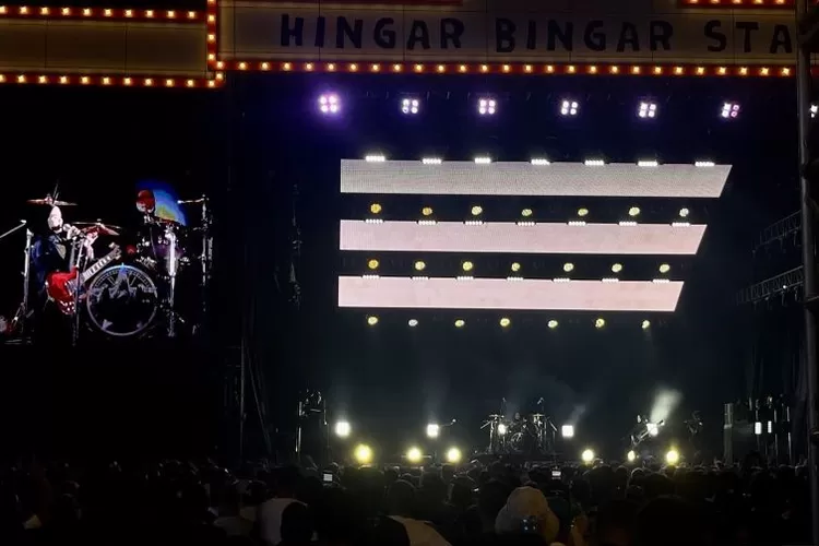 Penampilan Voice of Baceprot pada Pestapora 2024 di JIExpo Kemayoran, Jakarta, Sabtu.  (ANTARA/ Putri Hanifa)