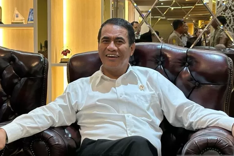 Menteri Pertanian (Mentan) Andi Amran Sulaiman saat bincang-bincang santai bersama media di Kantor Kementerian Pertanian, Jakarta, Kamis (17/10/2024).  (ANTARA/Maria Cicilia Galuh)