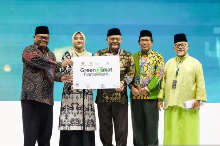 Peluncuran Green Zakat Framework, yang diinisiasi oleh Badan Amil Zakat Nasional (Baznas) RI dan Bank Syariah Indonesia (BSI) di Jakarta, Sabtu (2/11/2024). ( ANTARA/HO-Baznas RI )