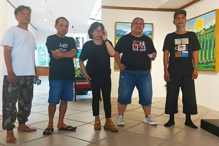 Kelompok Pa Pat 1 usai melakukan display.  (Teguh Priyono)