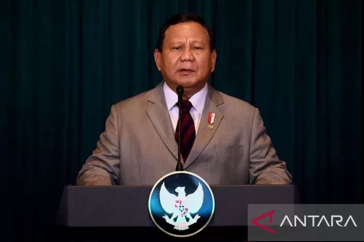 Presiden RI Prabowo Subianto memberikan pidato pada World Governments Summit 2025 melalui tayangan video dari akun YouTube Sekretariat Presiden yang disaksikan di Jakarta, Jumat (14/2/2025).  (ANTARA/HO-Biro Pers Sekretariat Presiden)