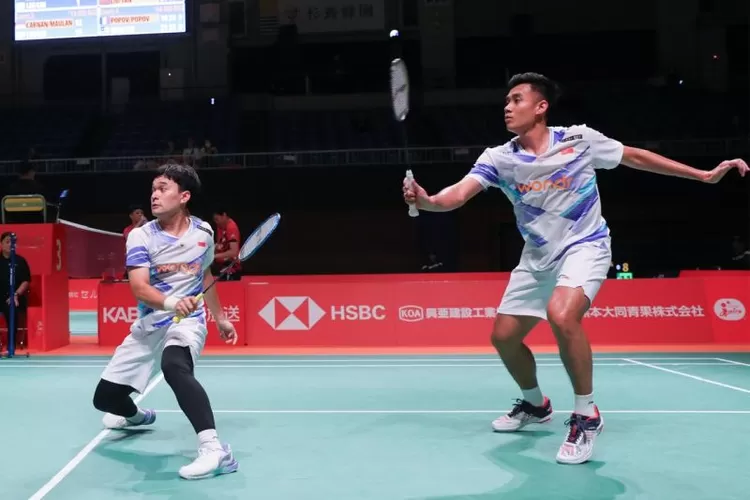 Ganda putra Indonesia Leo Rolly Carnando/Bagas Maulana saat berlaga di babak 32 besar Kumamoto Masters 2024, Selasa (12/11/2024).  (ANTARA/HO/PP PBSI)