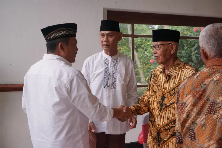 Silaturahim Walikota Salatiga dan masyarakat. (Foto: dokumen)
