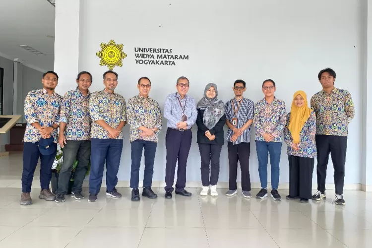 Kunjungan Balai Prasarana Pemukiman Wilayah (BPPW) DIY ke Universitas Widya Mataram (UWM) Yogyakarta, Rabu (16/4).  (Foto: Dok. Istimewa)