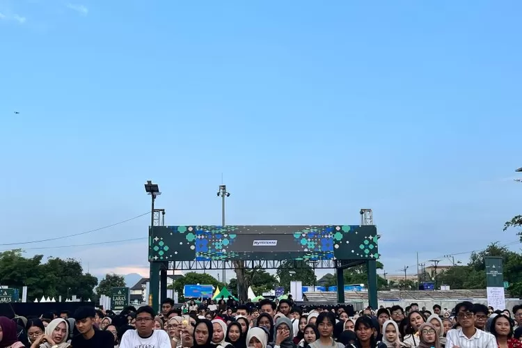 Konser musik Laras Hati Mangkunegaran digelar di kawasan ikonik Pamedan Mangkunegaran, Surakarta, Sabtu (19/4/2025), sebagai bagian peringatan hari jadi ke-268 Mangkunegaran. ( ANTARA/HO-Mangkunegaran)