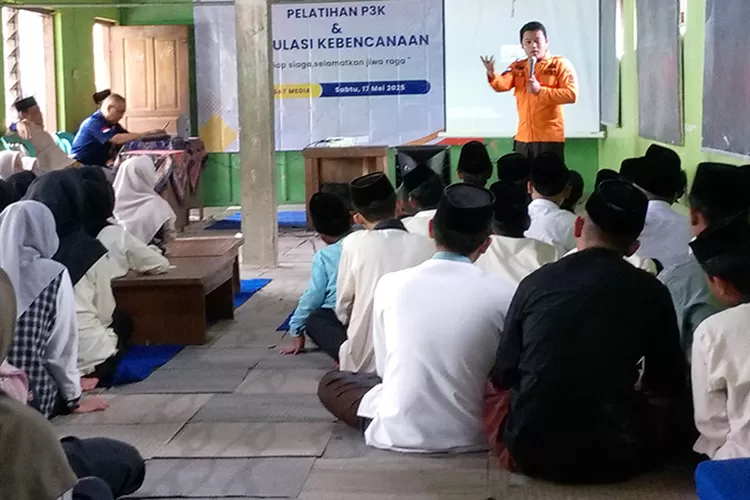 Siswa SMP Pekat Temanggung ikuti sosialisasi kebencanaan. (Dok)