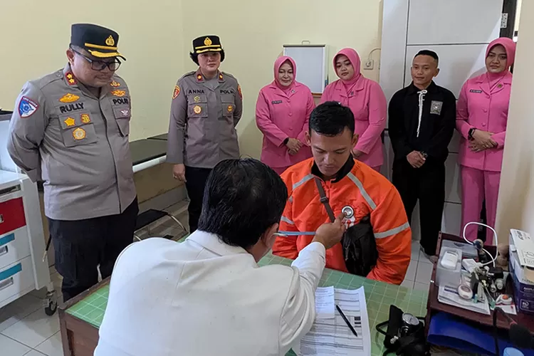 Polres Temanggung gelar bansos dalam rangka Hari Bhayangkara.  (Dok Polres Temanggung)