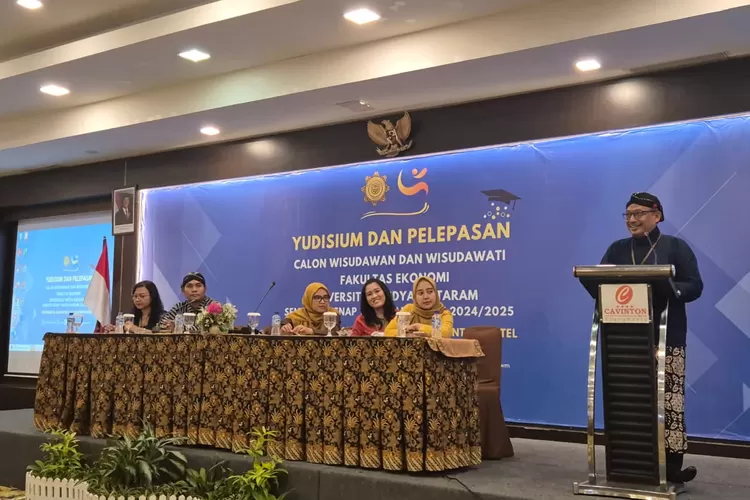 Fakultas Ekonomi (FE) Universitas Widya Mataram (UWM) melaksanakan yudisium untuk lulusan sarjana di Yogyakarta, Rabu (13/8).  (Foto: Dok. Istimewa)