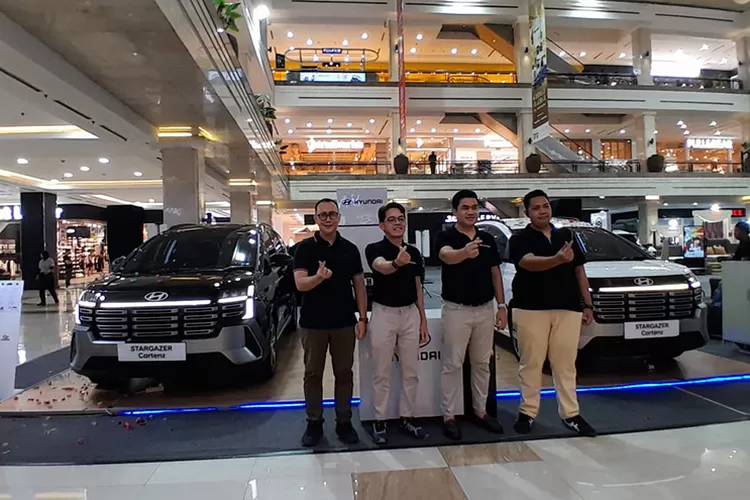 PT Hyundai Motors Indonesia (HMID) menghadirkan STARGAZER Cartenz dan STARGAZER Cartenz X melalui seremoni peluncuran produk di Plaza Ambarukmo Yogyakarta, Selasa (19/8/2025).  (Foto: Sutriono)