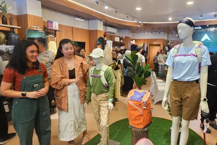 EIGER resmi membuka toko khusus perempuan dan anak di Surabaya, Jawa Timur, Minggu (24/8/2025).  (Foto: Dok. EIGER)