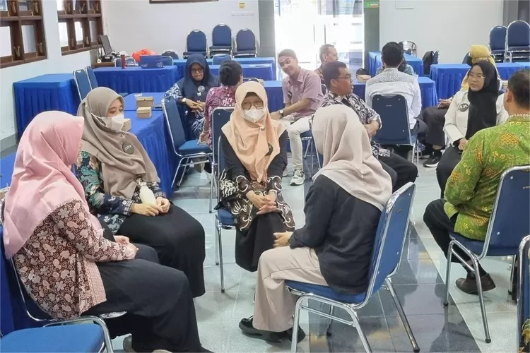 Suasana diskusi pada peningkatan kapasitas guru di Gunungkidul (Dok. MPRK UGM)