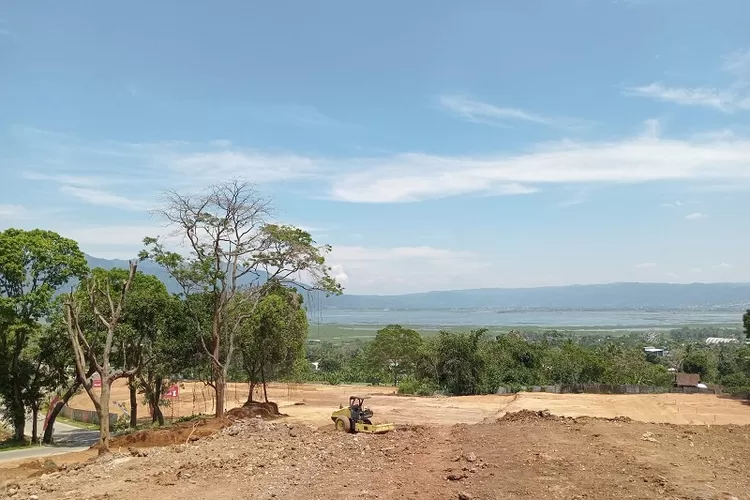 View Danau Rawa Pening di Kabupaten Semarang.  (Foto: Edy Susanto HM)