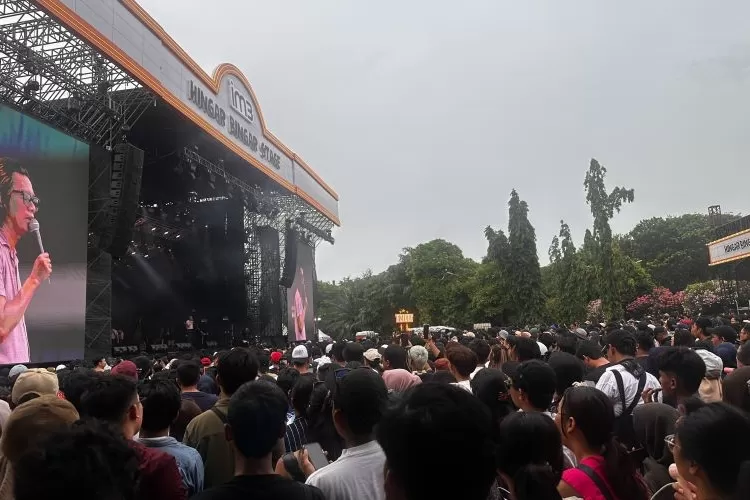 Suasana panggung Pestapora 2025 menampilkan The Changcuters di Gambir Expo &amp; Hall D2 JIEXPO Kemayoran, Jakarta, Sabtu (6/9/2025).  (ANTARA/Pamela Sakina)
