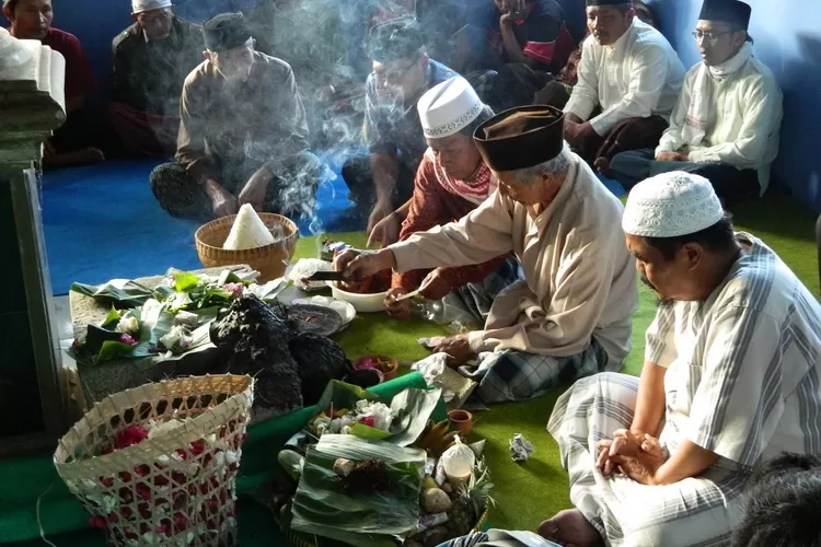 Ritual Umbul Donga petani tembakau desa Pagergunung (Amat Sukandar)