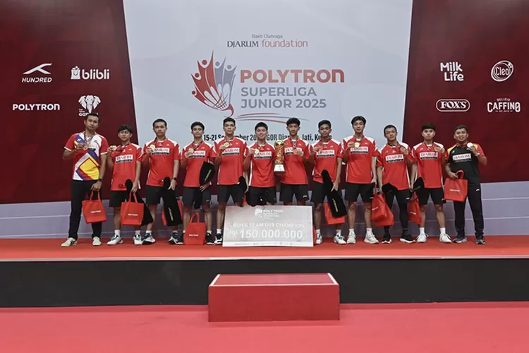 Tim U-19 Putra PB Djarum menjadi juara dan merengkuh piala bergilir Liem Swie King pada perhelatan Polytron Superliga Junior 2025 di GOR Djarum, Minggu (21/9/2025).  (Dok Panitia)