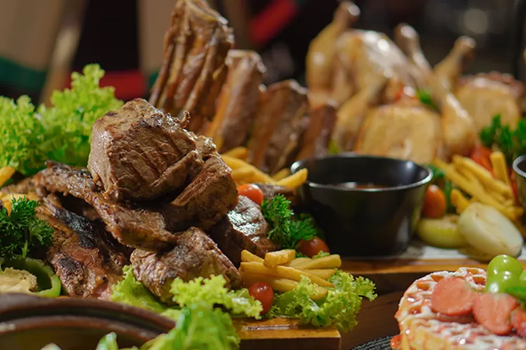 Makan siang Buffet dan Makan Malam BBQ (Dok. Kimaya Sudirman)