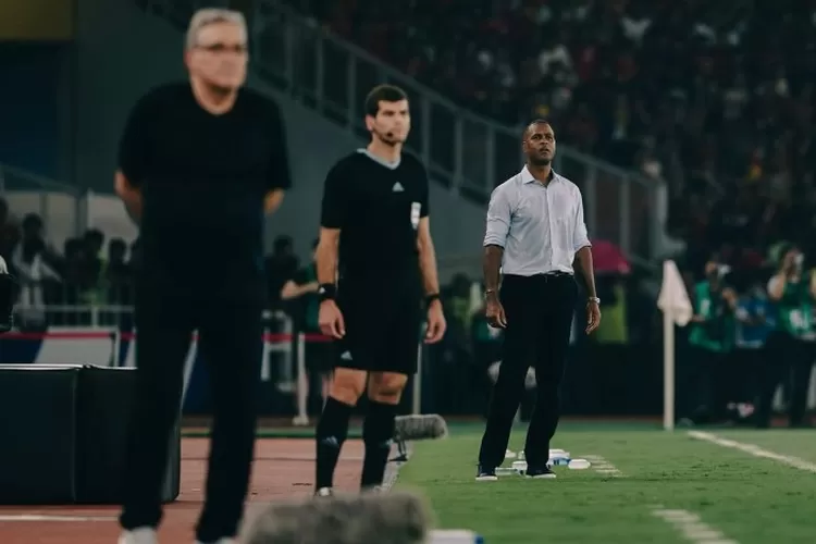 Pelatih Timnas Indonesia, Patrick Kluivert menghadapi tekanan besar jelang laga krusial melawan Arab Saudi dan Irak di Round 4. ( Instagram.com/@patrickkluivert9)