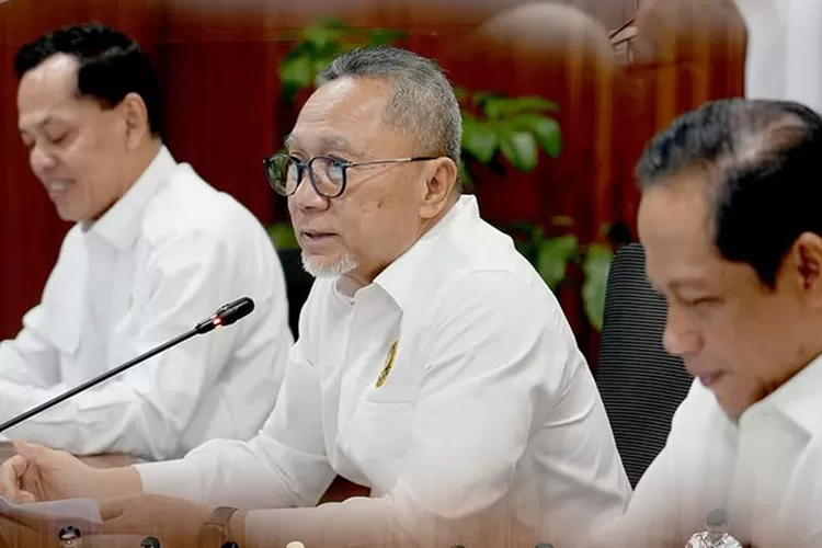 Menko Bidang Pangan sekaligus Ketua Satgas, Zulkifli Hasan menetapkan Kawasan Industri Modern Cikande sebagai zona khusus radiasi.  (Instagram/zul.hasan)