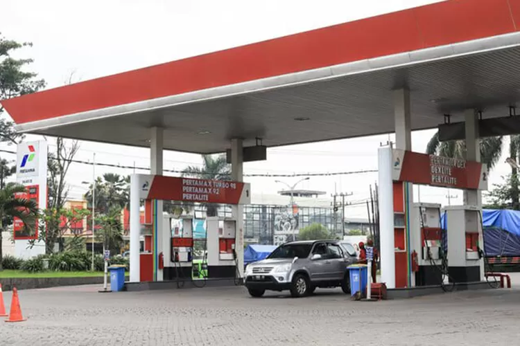 Pertamina buka suara soal kandungan etanol dalam BBM setelah sejumlah perusahaan swasta batal membeli 40 ribu barel BBM.  (Unsplash/aldrinrachmanpradana)