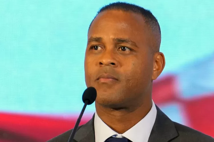 Menyoroti nasib pelatih Timnas Indonesia, Patrick Kluivert usai gagal membawa Garuda lolos ke Piala Dunia 2026. ( Instagram.com/@patrickkluivert9)