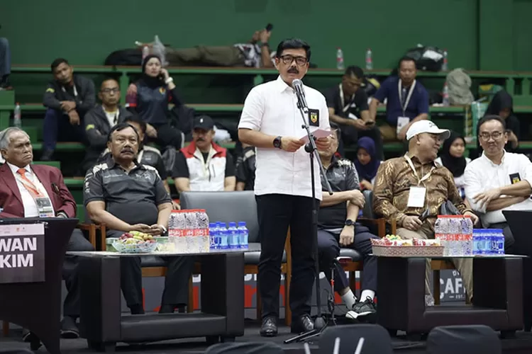 Ketua Umum Pengurus Besar Federasi Olahraga Karate-Do Indonesia (PB FORKI), Marsekal TNI (Purn) Hadi Tjahjanto, PON Bela Diri 2025 menjadi panggung menuju pembentukan karateka Indonesia berkelas dunia.  (Dok)