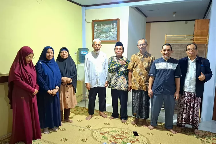 Jamaah mengikuti Pengajian dan Dzikiran An Nur di Alamo Homestay Nitiprayan, Kasihan, Bantul, Kamis (23/10/2025).  (Foto: Dok. Istimewa)