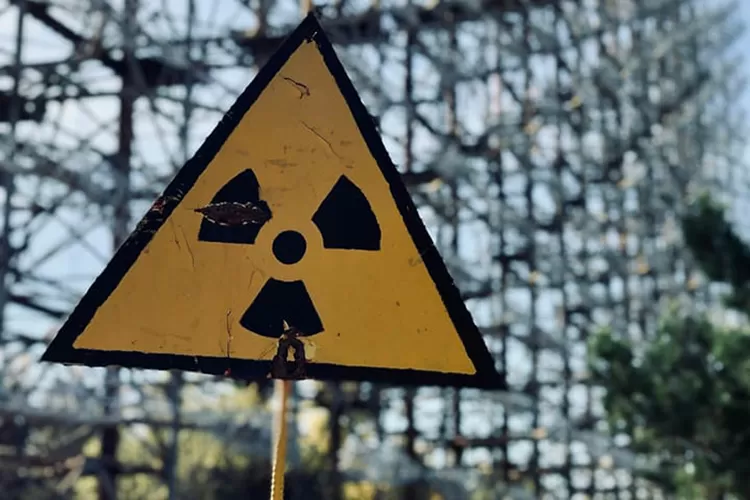 Satgas penanganan kontaminasi radiasi caesium-137 temukan radiasi tinggi di Kampung Sadang Desa Sukatani.  (Unsplash/vl_cherkasenko)