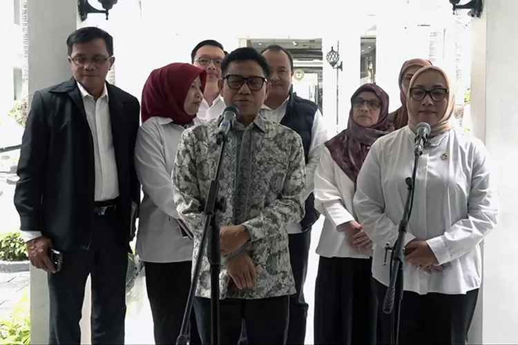 Menteri Koordinator Pemberdayaan Masyarakat Cak Imin sebut Kamboja bukan negara yang aman bagi pekerja migran Indonesia.  (YouTube/Kemenko Pemberdayaan Masyarakat)