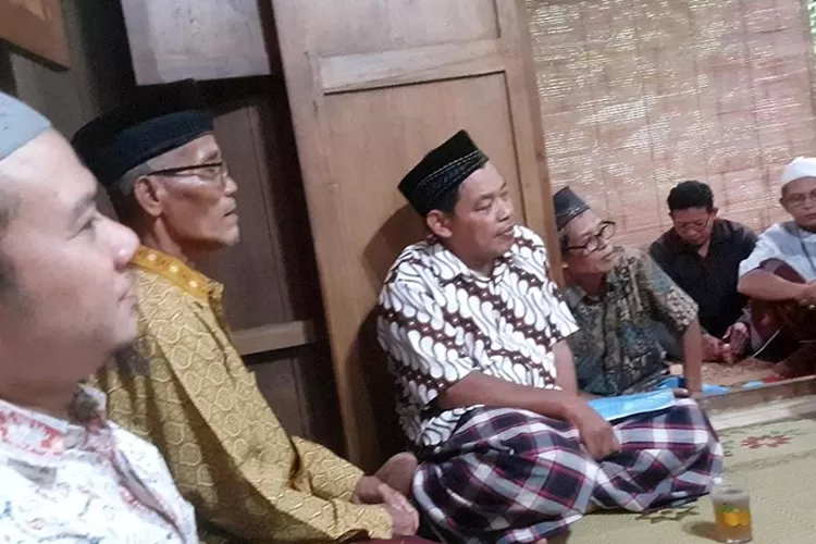 Jamaah mengikuti Ngaji Sabtu Sore (NgaSSo) di Alamo Homestay Nitiprayan, Kasihan, Bantul, Sabtu (1/11/2025).  (Foto: Dok. Istimewa)
