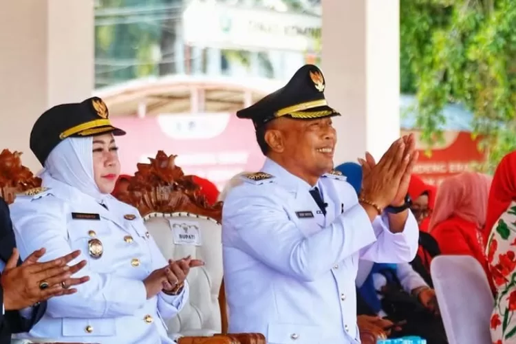 Menyoroti skandal mutasi jabatan yang menjerat Bupati Ponorogo, Sugiri Sancoko dalam operasi tangkap tangan (OTT) KPK.  (Instagram.com/@sugirisancoko26)