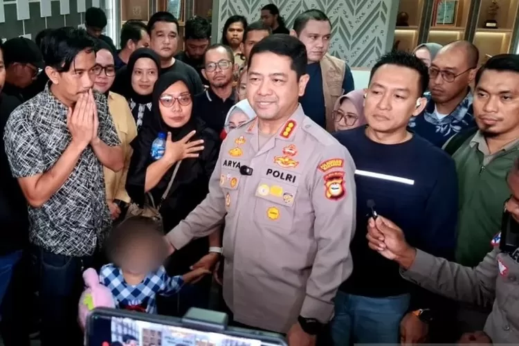 Menyoroti kisah penemuan balita asal Makassar yang ditemukan di Suku Anak Dalam, Jambi.  (Dok. Polri)