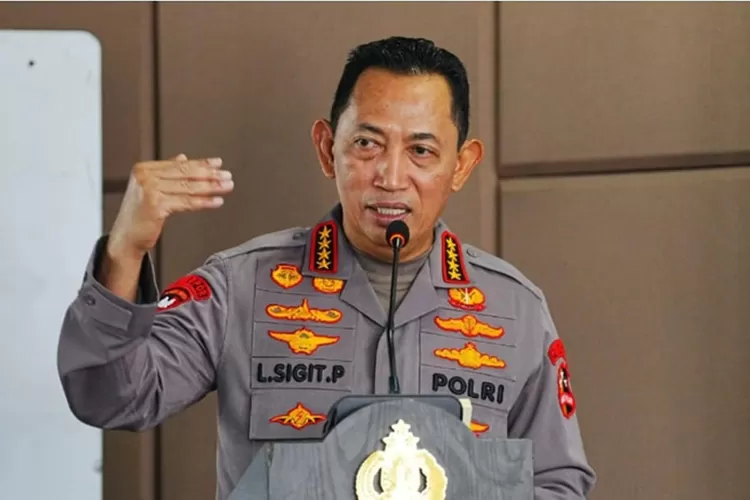 Kapolri Jenderal Listyo Sigit Prabowo respons fenomena damkar lebih dipercaya masyarakat.  (Dok. Polri)