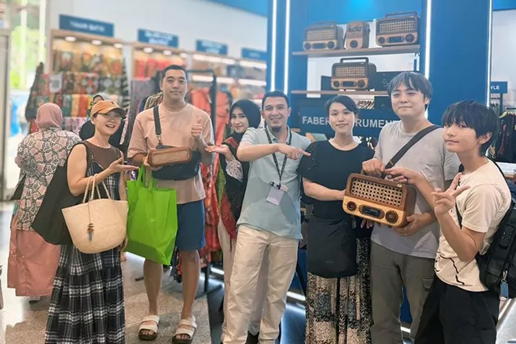 UMKM kerajinan lokal Cianjur ini raih peluang di pasar internasional berkat pemberdayaan BRI.  (Dok BRI)