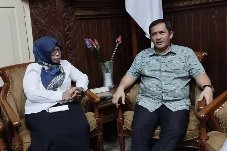 Ketua Komisi A DPRD DIY Eko Suwanto, saat memberikan keterangan pers  (Foto: Samento Sihono)