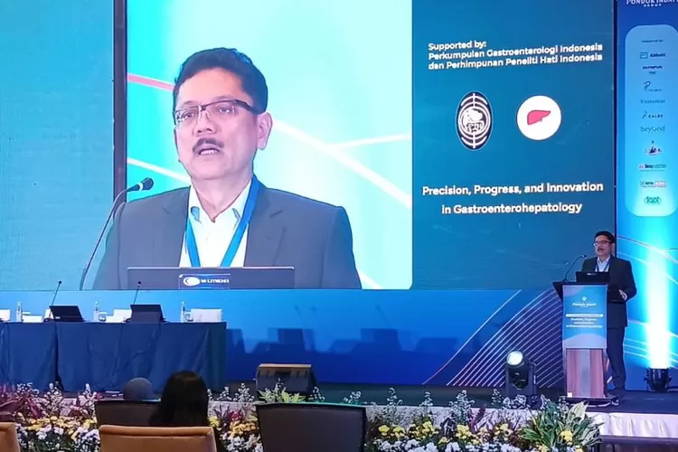 Ketua Perkumpulan Gastroenterologi Indonesia (PGI) Prof. Dr. dr. Ari Fahrial Syam dalam acara RS Pondok Indah Clinical Excellence Forum &ldquo;Precision, Progress, and Inovation in Gastroenterohepatology&rdquo; di Raffles Hotel, Jakarta Selatan, Minggu (14/12/2025).  (ANTARA/Niswah Qintara Rahmani)