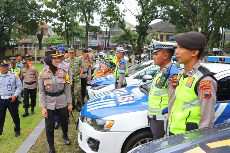 Apel Gelar Pasukan Operasi Lilin Candi 2025 di wilayah Kota Toleran Salatiga Jawa Tengah.  (Dok. Humas Polres Salatiga)