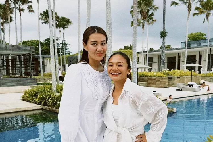 Amel Carla Bocorkan Rencana Pernikahan Aaliyah Massaid dan Thariq Halilintar Akan Digelar Tahun Ini (GenzDaily/dok: Instagram @amelcarla)