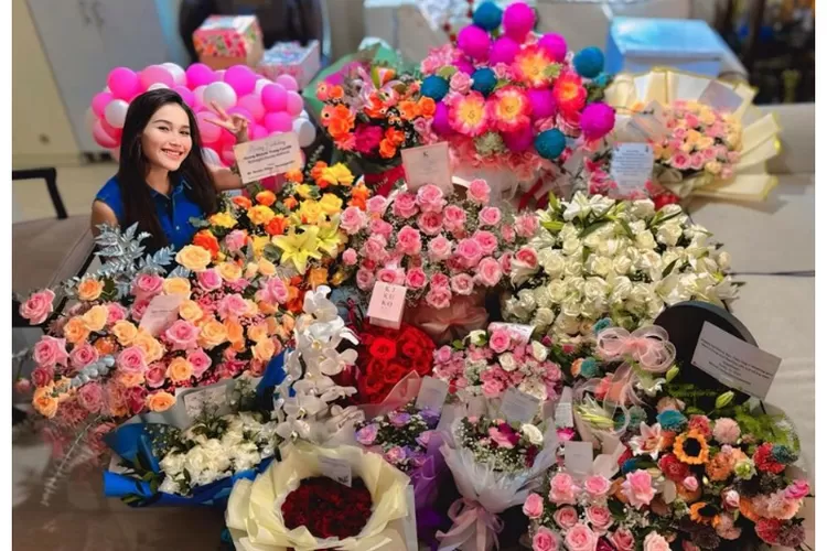 Ayu Ting Ting Rayakan Ulang Tahun ke-32 (GenzDaily/dok: Instagram @ayutingting92)