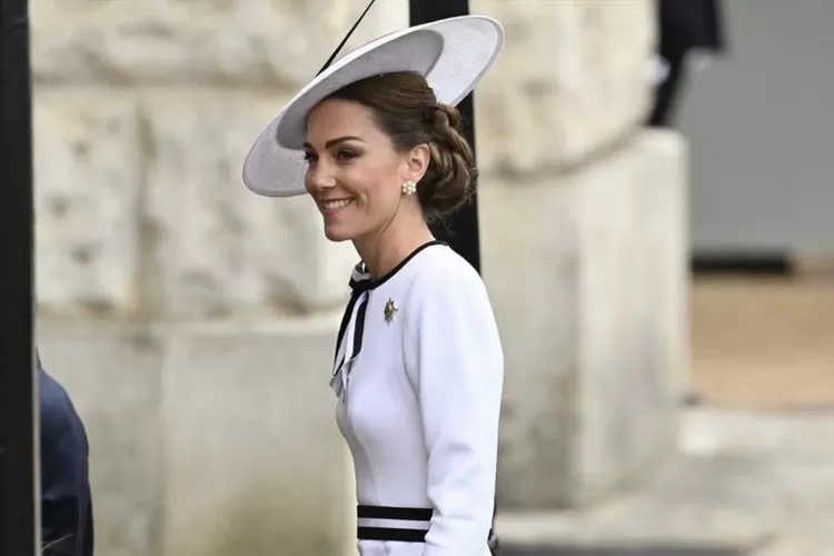 Kate Middleton Tersenyum Bahagia di Tengah Perjuangan Melawan Kanker, Penampilan Terbaru di Balmoral (GenzDaily/dok: Instagram @katemiddletonprincessofwales)