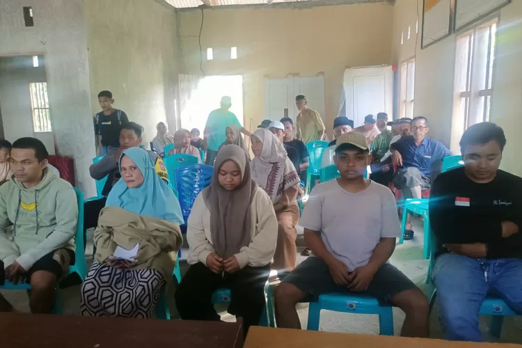 Pelaku menyerahkan diri dan disidang adat di desa. Foto: dok AMAN