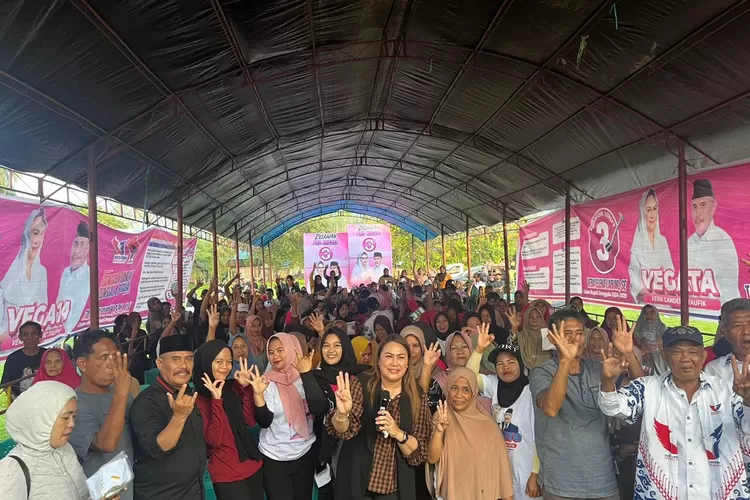 Vera Laruni dan Taufik Burhan kampanye di Kecamatan Balaesang. Foto: via merdekata.com