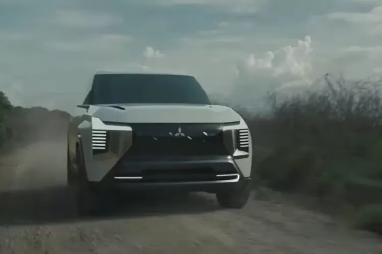 Mitsubishi Pajero Sport Versi Hybrid Unjuk Gigi 2025?, Cek Harga dan Pajak Rival Fortuner Terbaru. (Foto: Istimewa)