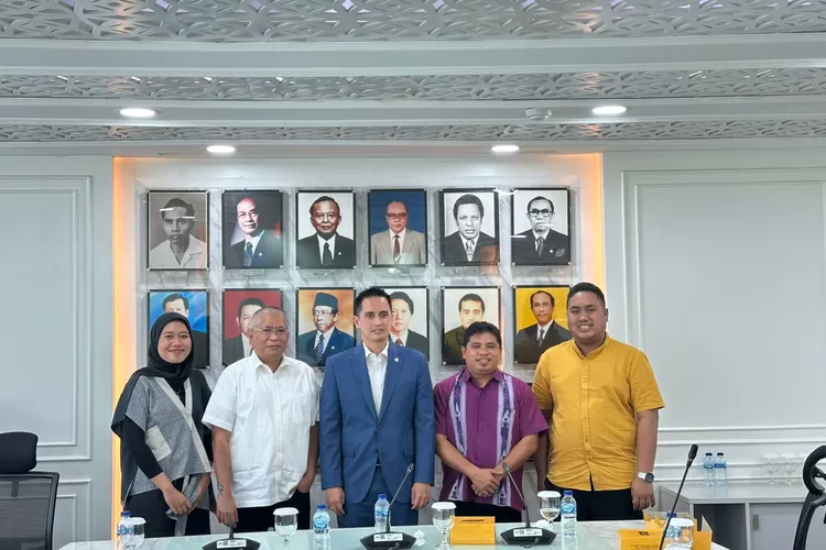 Terima Audiensi Jaringan Pemred Promedia, Firnando Ganinduto Ajak Media Kawal Implementasi UU BUMN. (Foto: Istimewa)