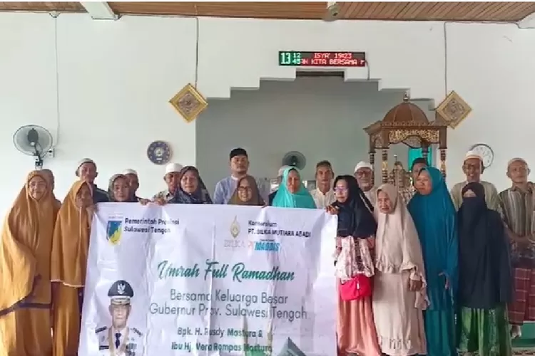 sebanyak 14 jemaah Umrah ke Tanah Suci, Rabu 12 Maret 2025 sekitar Pukul 13.00 WITa dilepas di Sidoan.  (Foto: Istimewa)