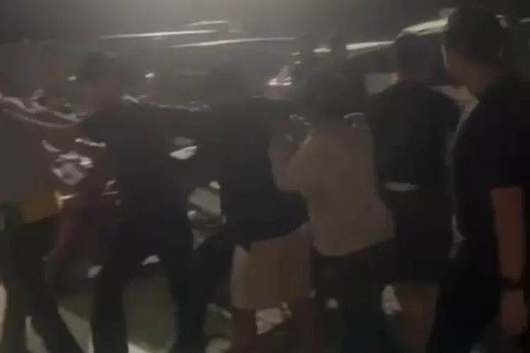 Polres Purwakarta berhasil menangkap 12 anggota geng motor yang terlibat tawuran hingga melukai warga Senin (24/2/2025). (Istimewa)