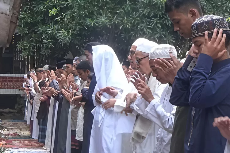 Ponpes Uswatun Hasanah di Purwakarta gelar Lebaran 30 Maret 2025, ikut hilal global. (Istimewa)