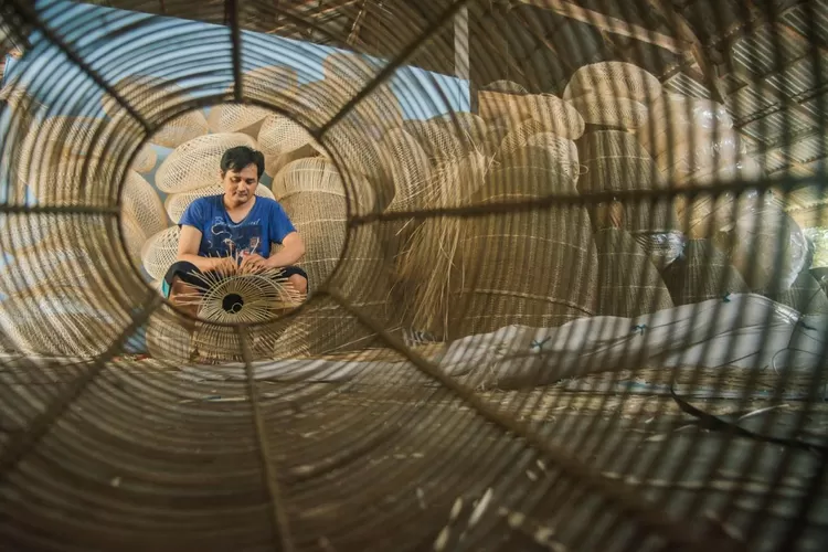 Holding UMi bantu UMKM naik kelas, salurkan Rp631,9 T ke 34,7 juta debitur hingga Juni 2025 lewat sinergi BRI, Pegadaian, PNM. (Purwakarta Online)