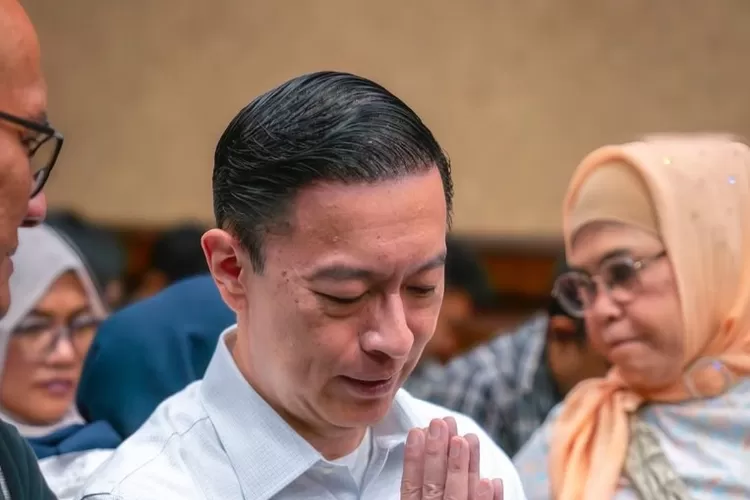 Tom Lembong usai memenuhi undangan Komisi Yudisial terkait pelaporannya terkait dugaan pelanggaran kode etik hakim.  ((Instagram/tomlembong))